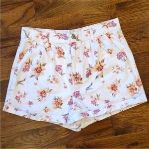 American Eagle womens floral shorts size 8